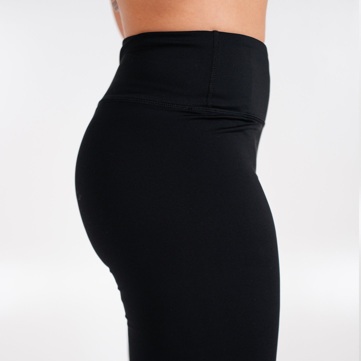 VENTURE SHORT WOMEN - BLACK