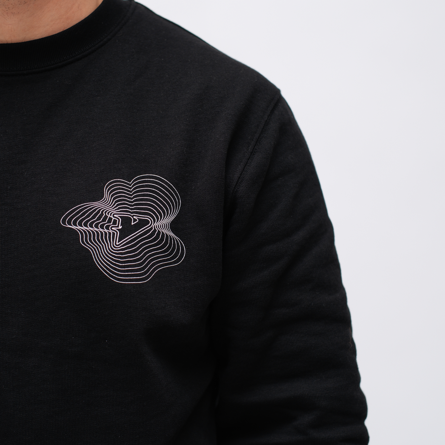 VENTURE SWEATER - BLACK
